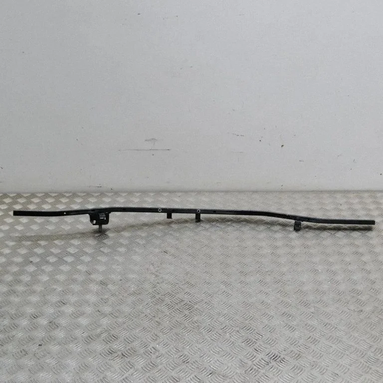 Other engine bay part 670037229
