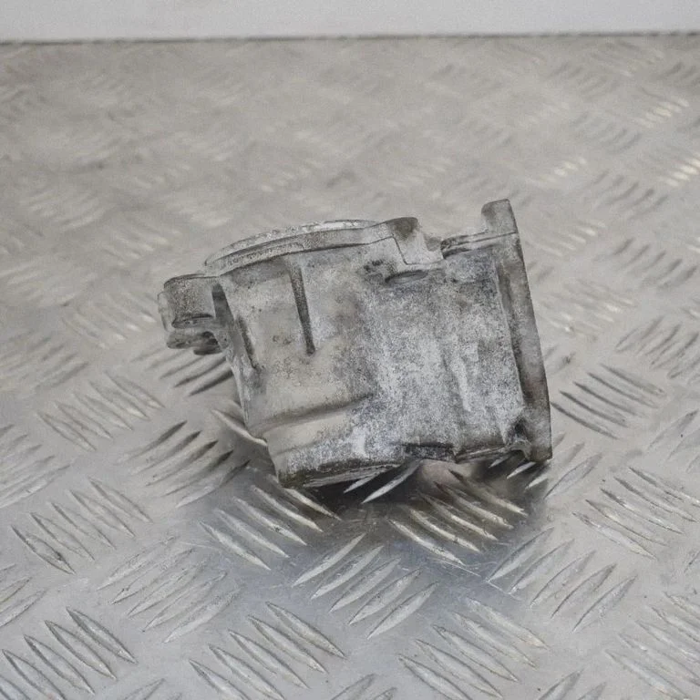 Cita motora nodalījuma detaļa A2760700430