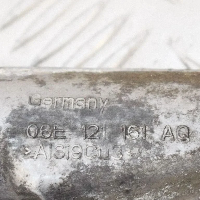 Cita motora nodalījuma detaļa 06E121161AQ