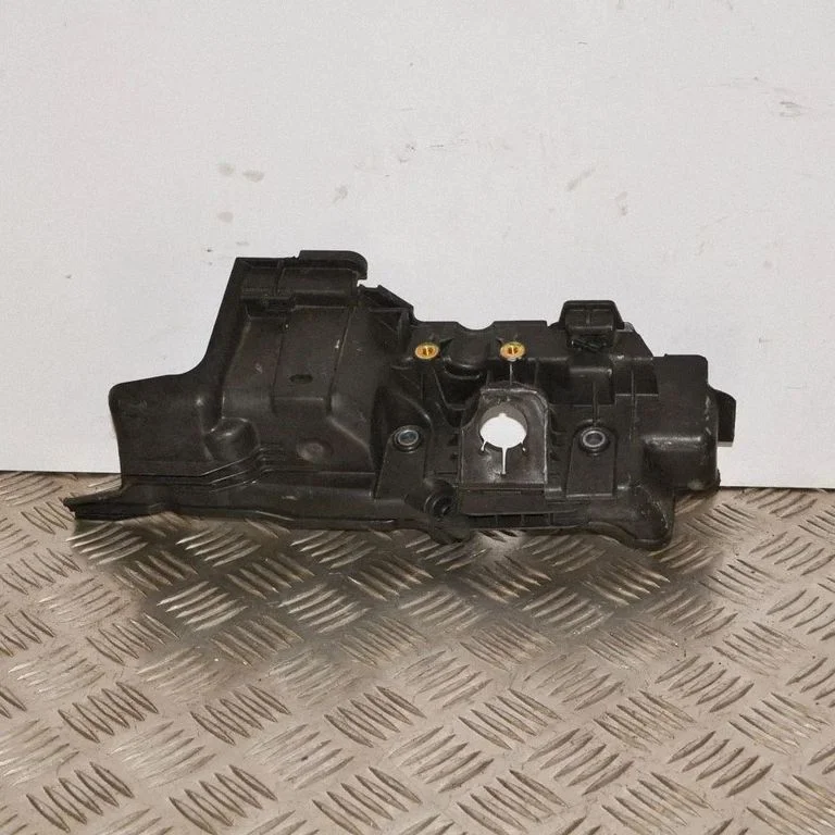 Other engine bay part – Nissan Qashqai (2010-2014)