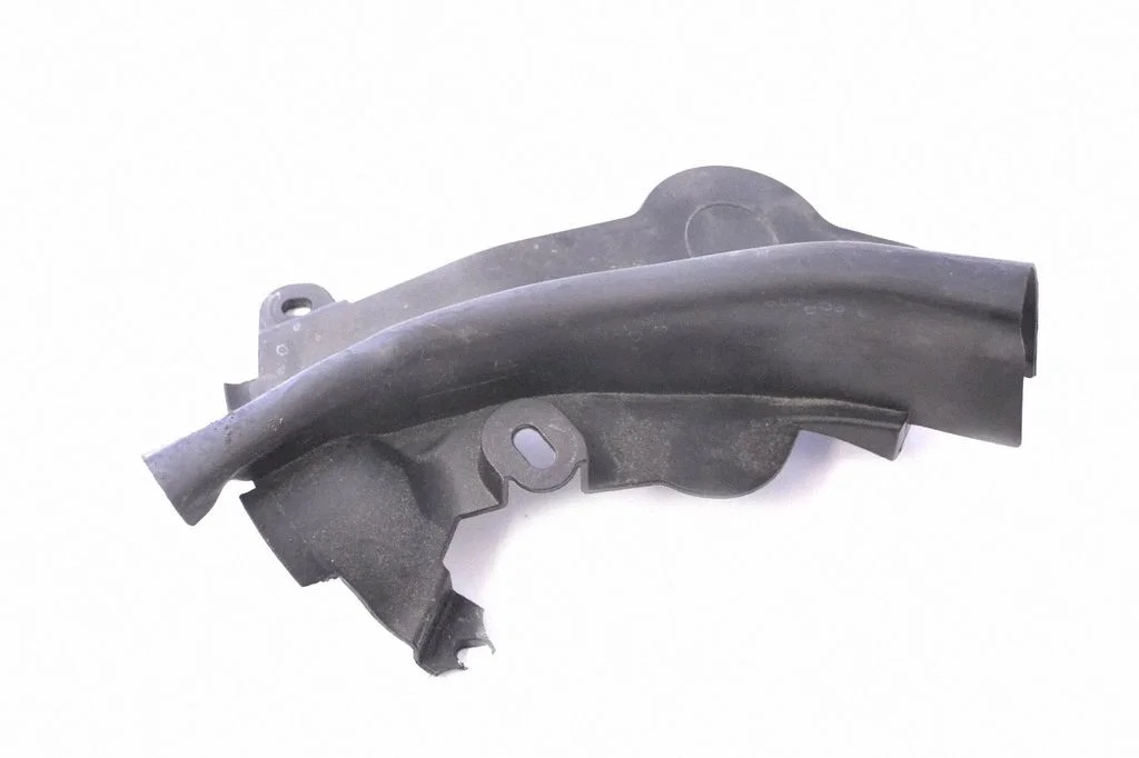 Other engine bay part – BMW 5 Series G30 G31 G38 (2016-)