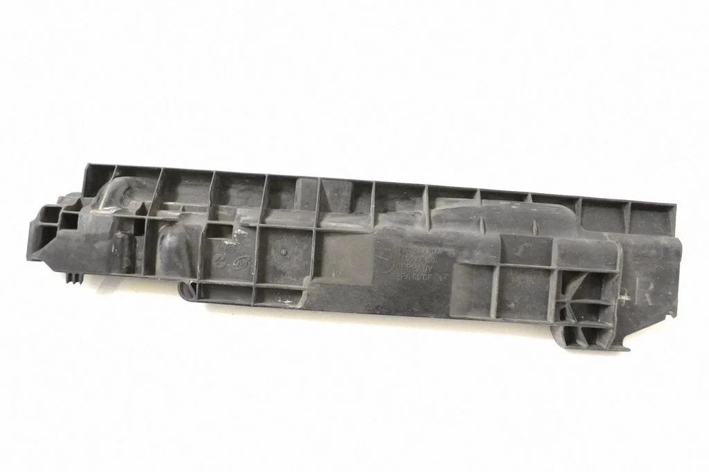 Other engine bay part 7524914
