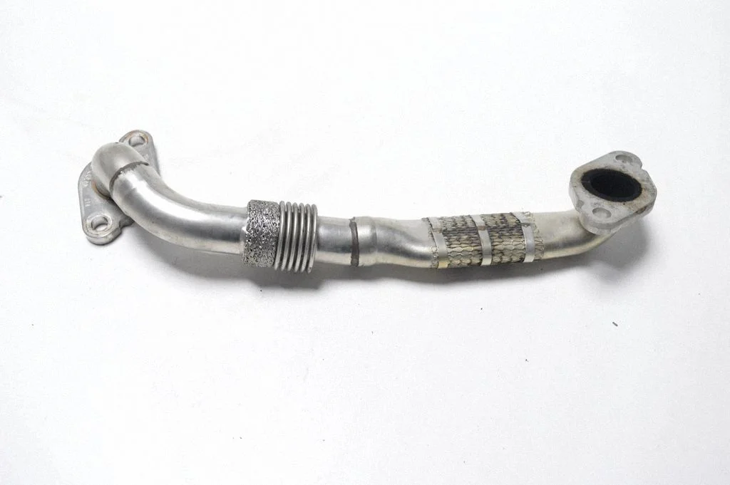 Other engine bay part – Volkswagen Passat B6 (2005-2010)