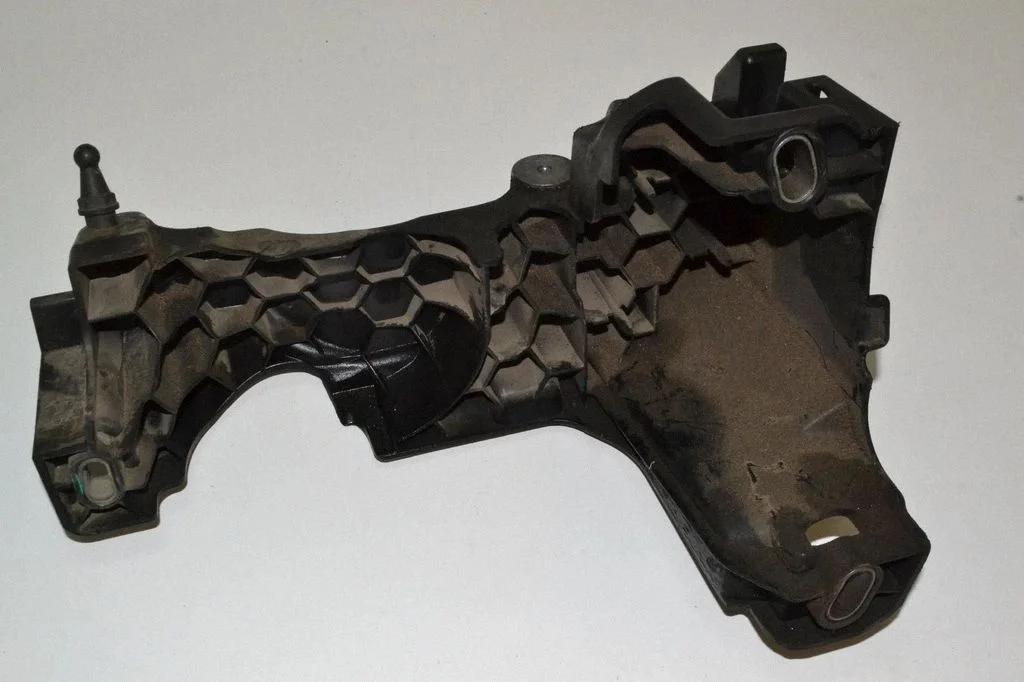 Cita motora nodalījuma detaļa – Ford Mondeo MK IV (2007-2014)