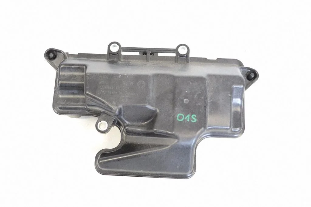 Cita motora nodalījuma detaļa 06M131541