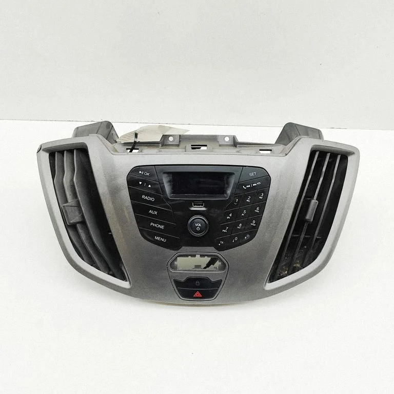 Radio/CD/DVD/GPS head unit BK3T18D815BG