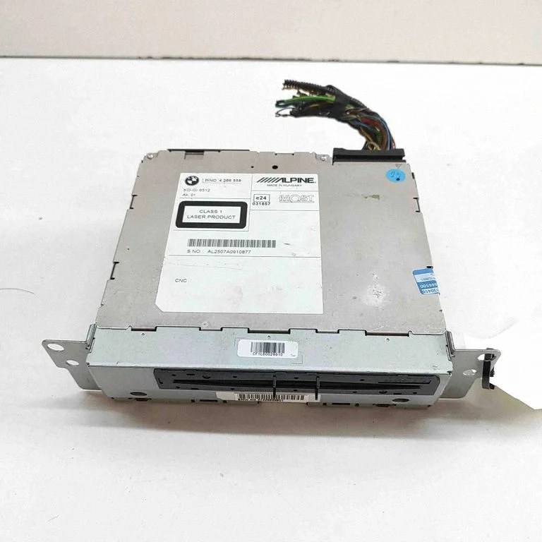 Radio/CD/DVD/GPS head unit 4266558