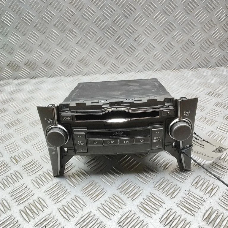 Radio/CD/DVD/GPS head unit 8612050F501 – Lexus LS UCF30 (2001-2007)
