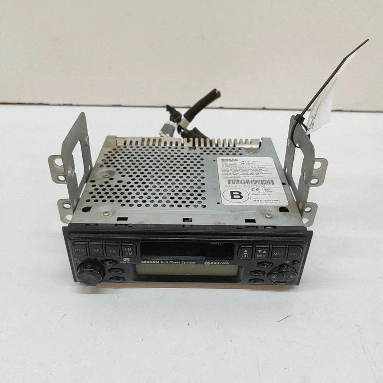 Radio/CD/DVD atskaņotājs/navigācija 28113VK701
