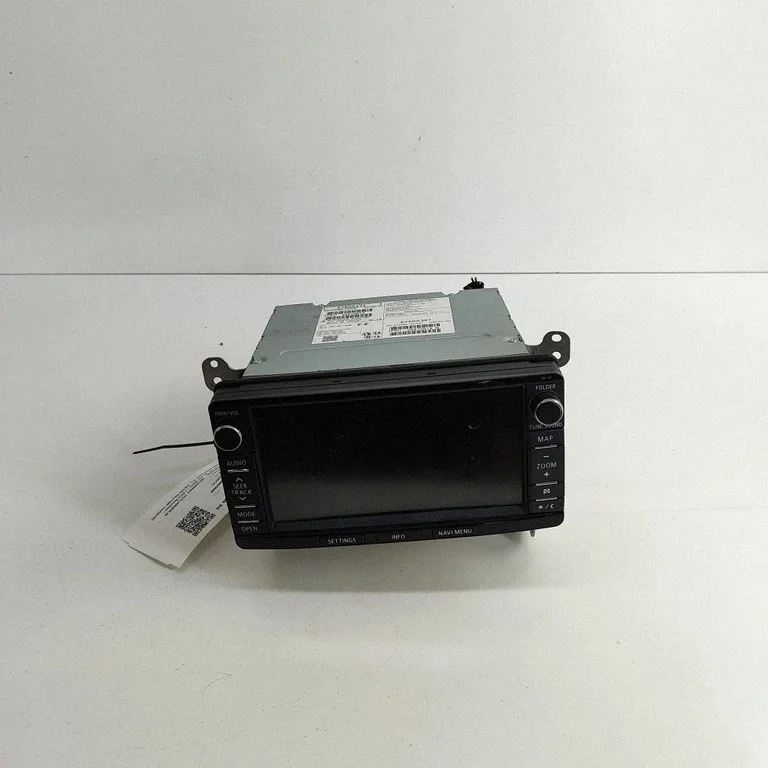 Radio/CD/DVD atskaņotājs/navigācija 8750A374