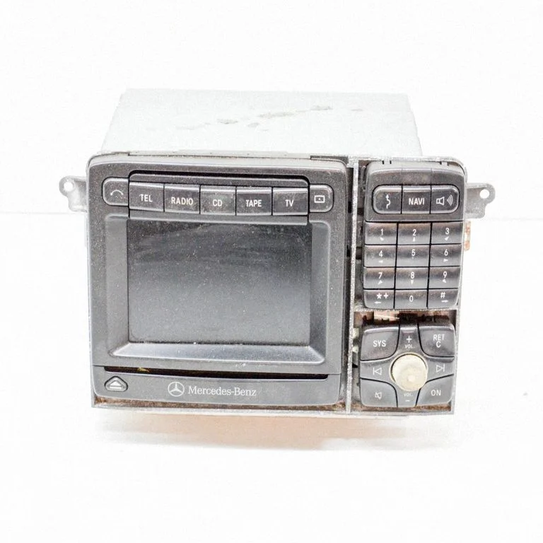 Radio/CD/DVD atskaņotājs/navigācija A2208200389
