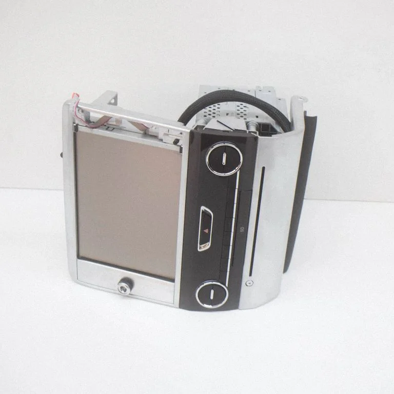 Radio/CD/DVD/GPS head unit 68212905AA