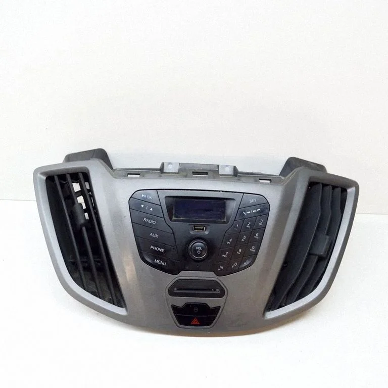 Radio/CD/DVD/GPS head unit BK3T18D815GA