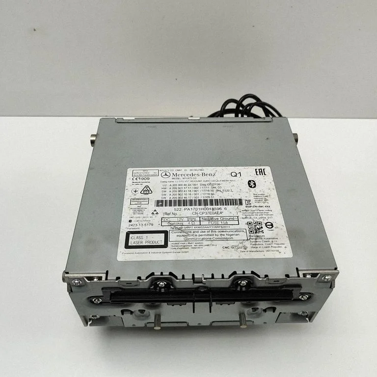 Radio/CD/DVD atskaņotājs/navigācija A2059011717