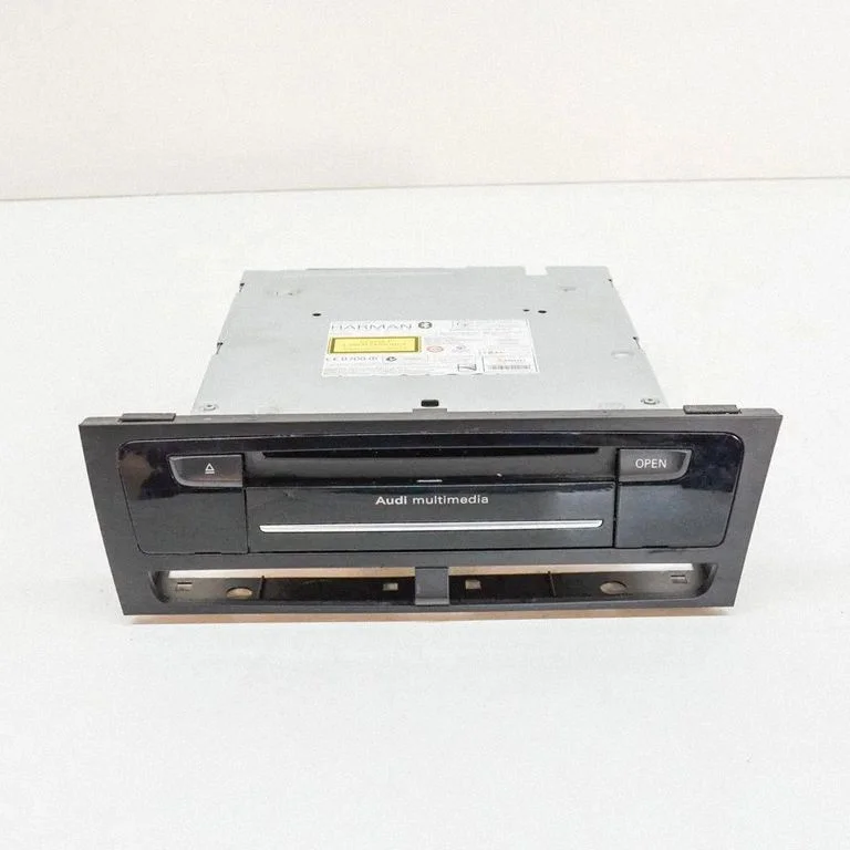 Radio/CD/DVD atskaņotājs/navigācija 8R2035666C