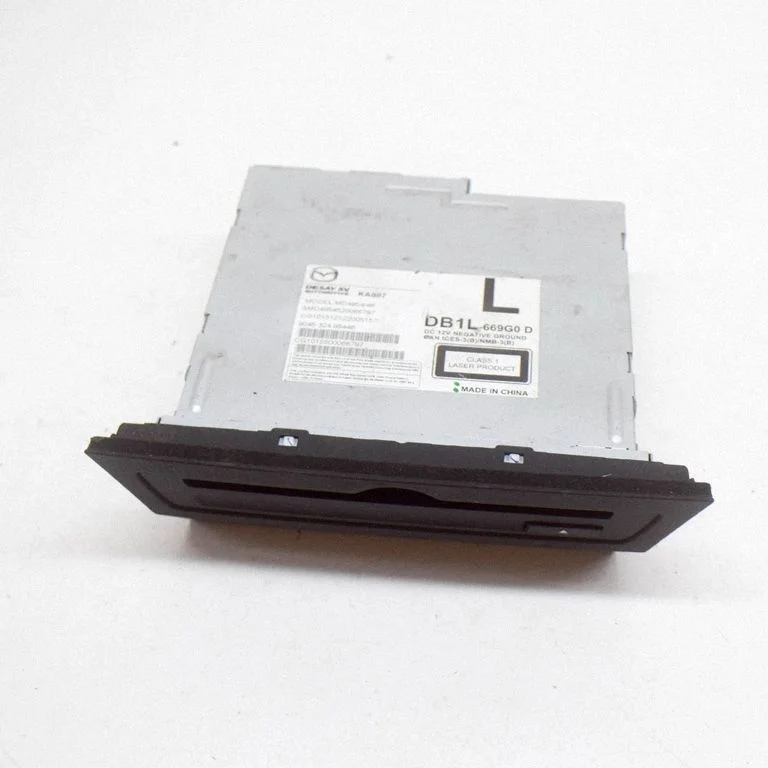 Radio/CD/DVD atskaņotājs/navigācija KA087