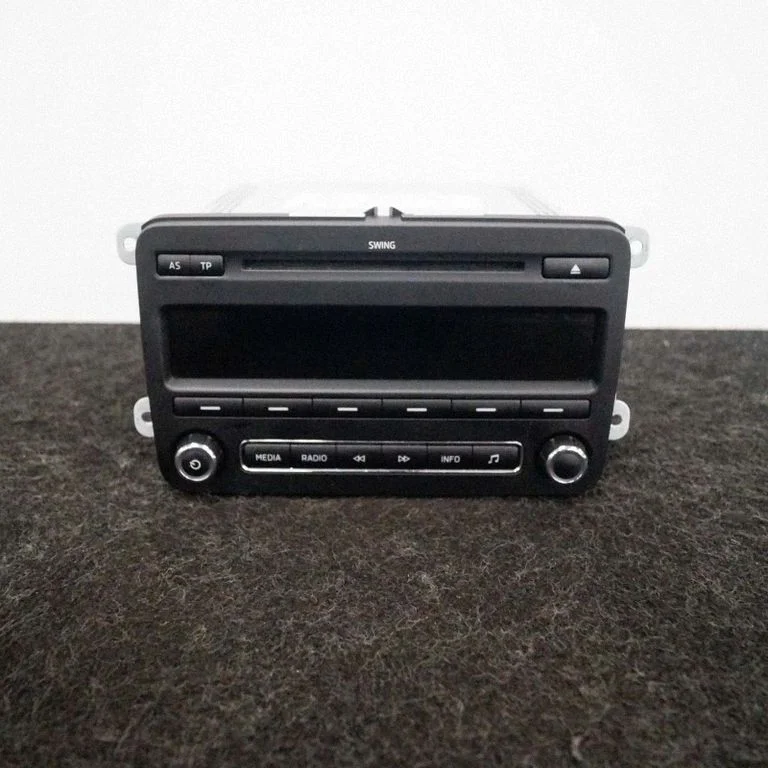 Radio, odtwarzacz CD/DVD, nawigacja 5J0035161F