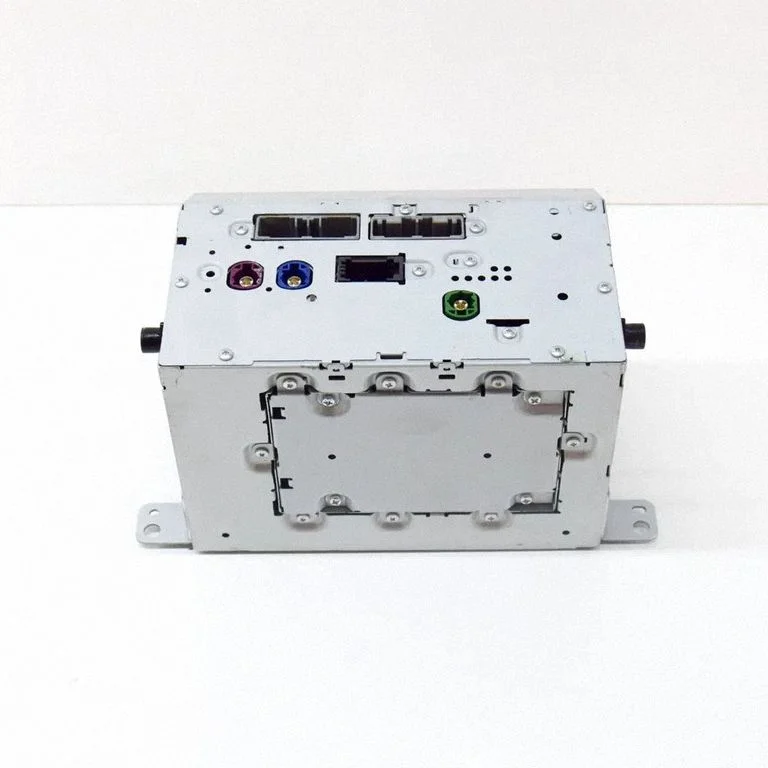 Radio/CD/DVD atskaņotājs/navigācija 32247689