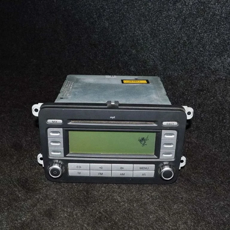 Radio/CD/DVD atskaņotājs/navigācija – Volkswagen Caddy (2004-2010)