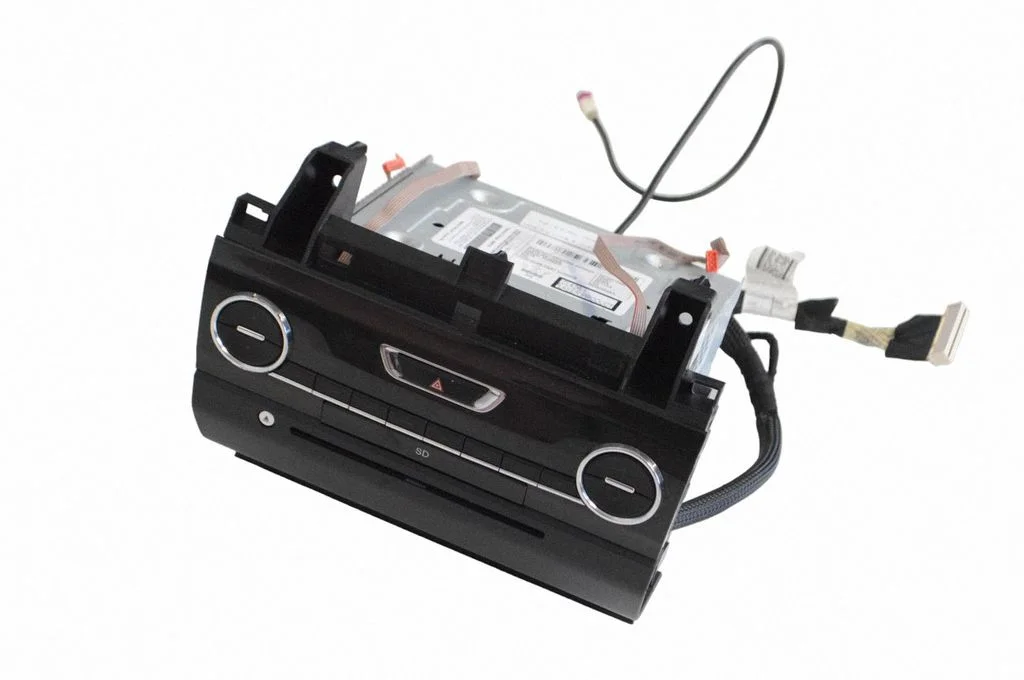 Radio, odtwarzacz CD/DVD, nawigacja 68257004AA