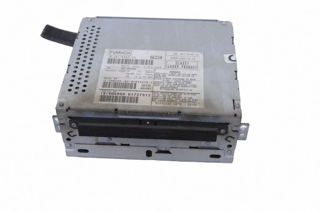 Radio/CD/DVD atskaņotājs/navigācija 30775843AA