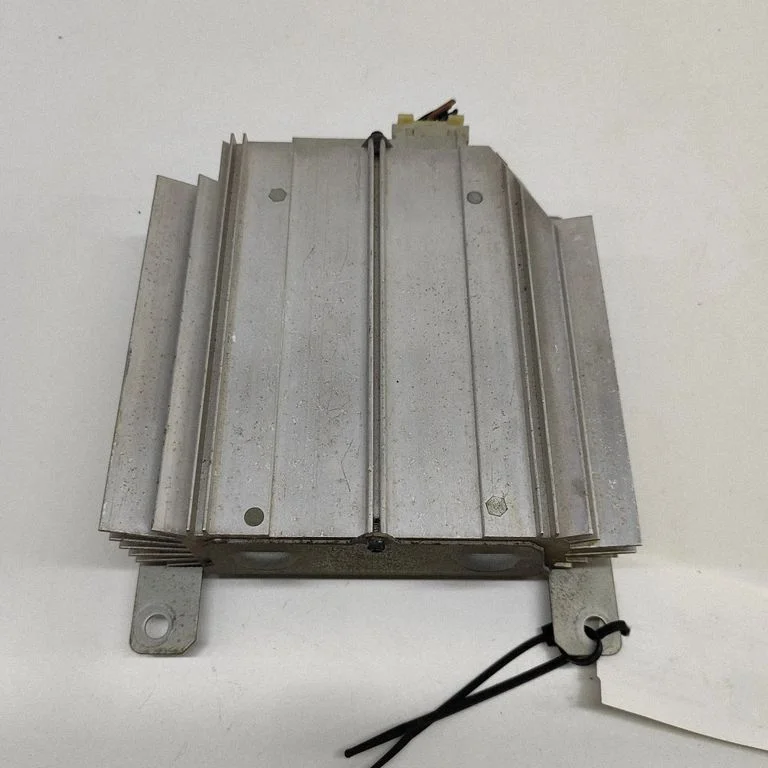 Wzmacniacz audio VP5ASX70G443AB