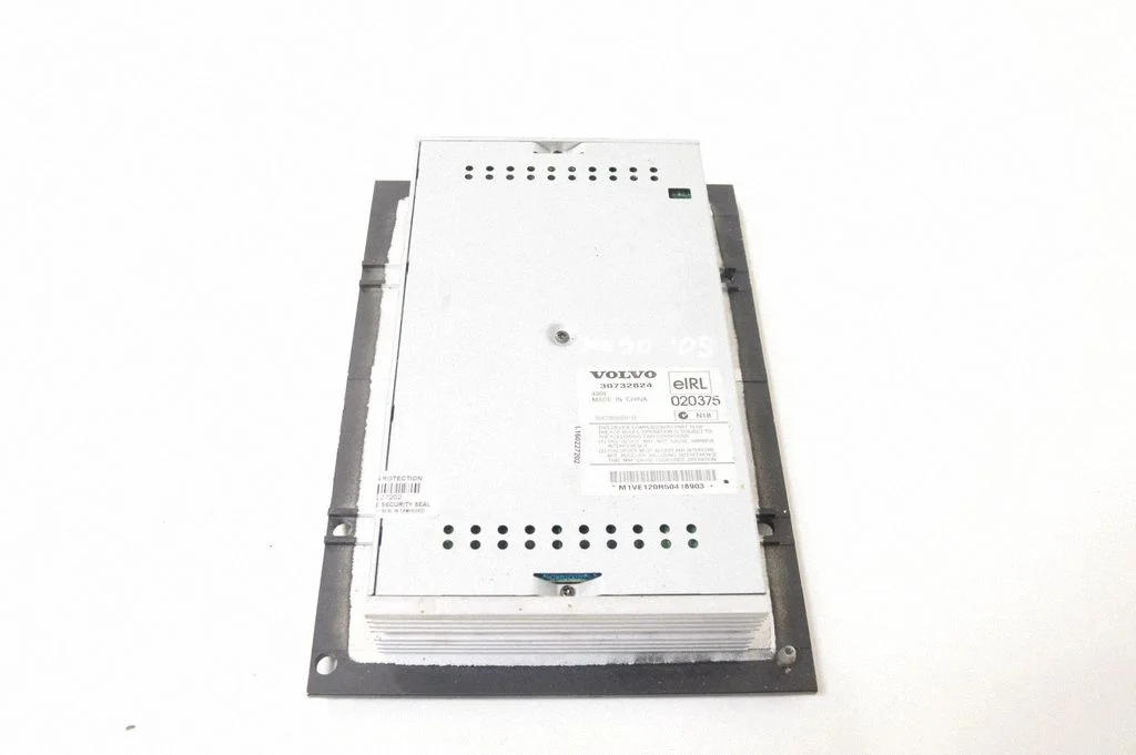 Sound amplifier – Volvo XC90 (2003-2006)