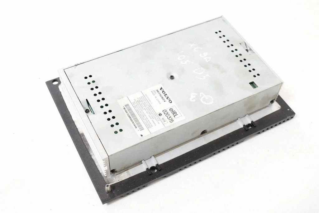 Sound amplifier – Volvo XC90 (2003-2006)