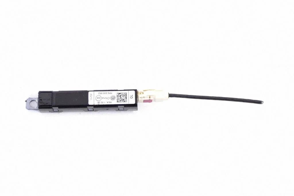 Antenas pastiprinātājs 7P6035552