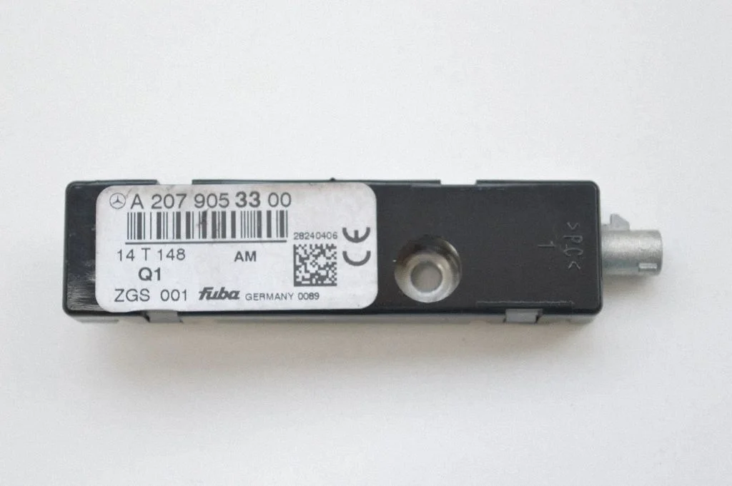 Antenas pastiprinātājs – Mercedes-Benz CLK klase C207 A207 (2010-2017)