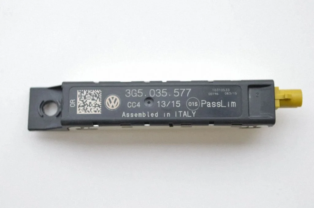 Antenas pastiprinātājs – Volkswagen Passat CC (2008-2016)