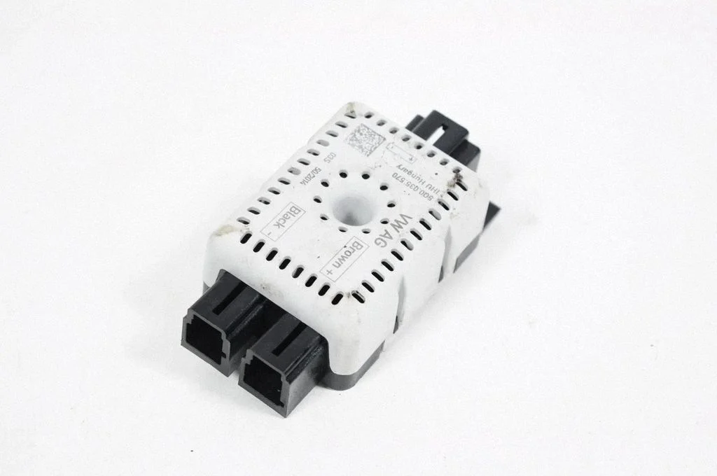 Antenas pastiprinātājs 5Q0035570