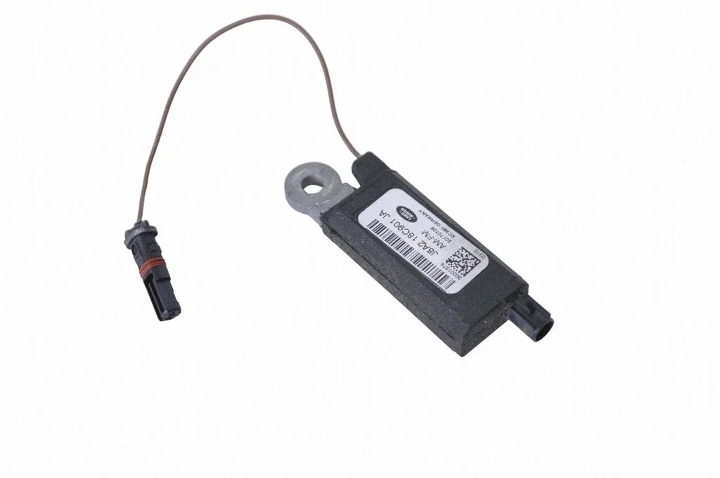 Antenas pastiprinātājs J8A218C901JA