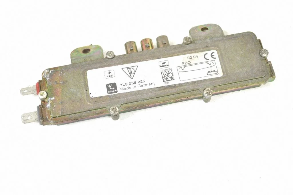 Aerial antenna amplifier – Porsche Cayenne (9PA) (2002-2010)