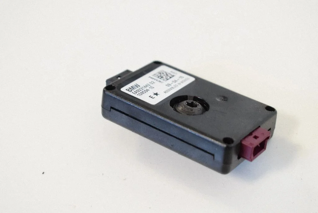 Aerial antenna amplifier – BMW 2 Series F22 F23 (2013-2017)