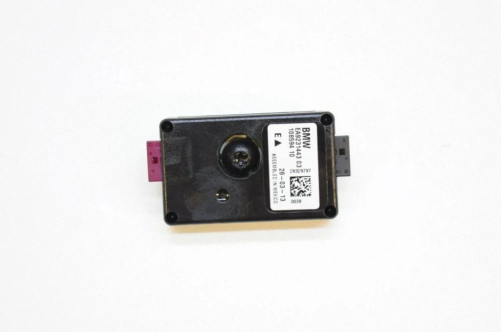 Antenas pastiprinātājs – BMW 3. sērija F30 F35 F31 (2012-2018)