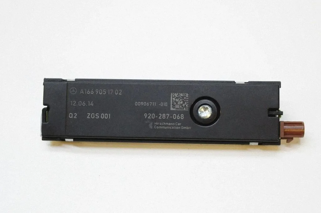 Antenas pastiprinātājs – Mercedes-Benz CLA klase C117 X117 W117 (2013-2019)