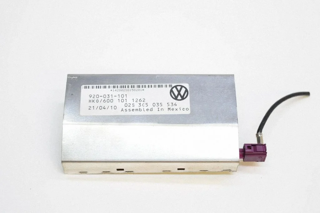 Aerial antenna amplifier – Volkswagen Passat CC (2008-2016)
