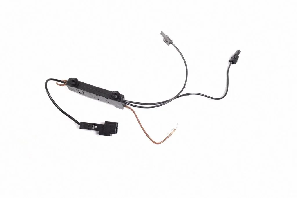 Antenas pastiprinātājs A2048708490