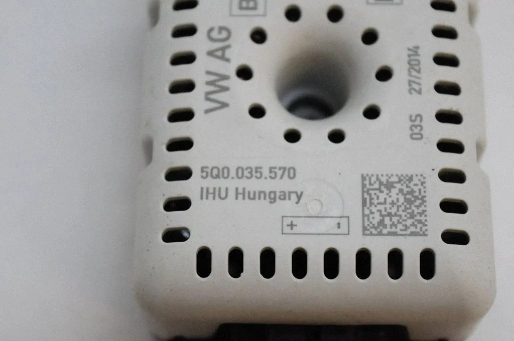 Antenas pastiprinātājs – Volkswagen e-Golf (2014-)