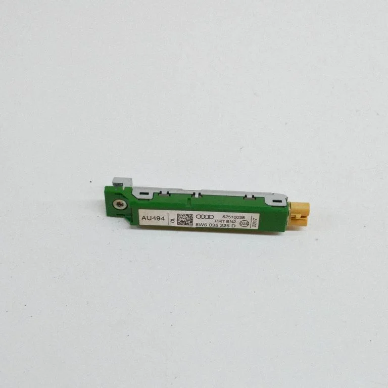 Antenas pastiprinātājs 8W6035225D