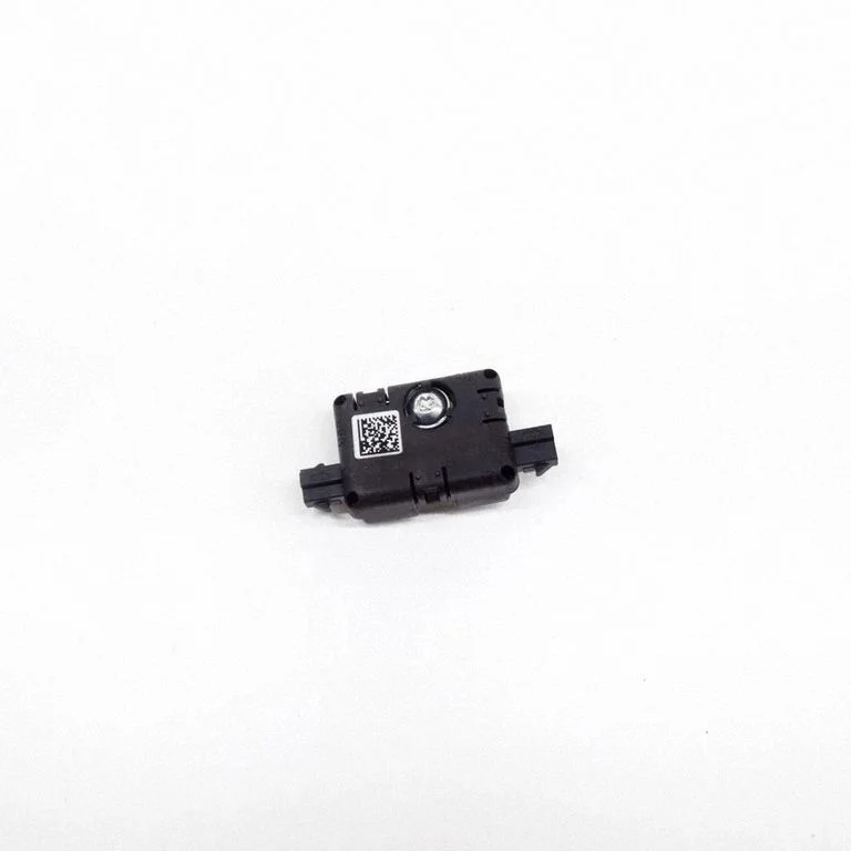 Antenas pastiprinātājs 6832256