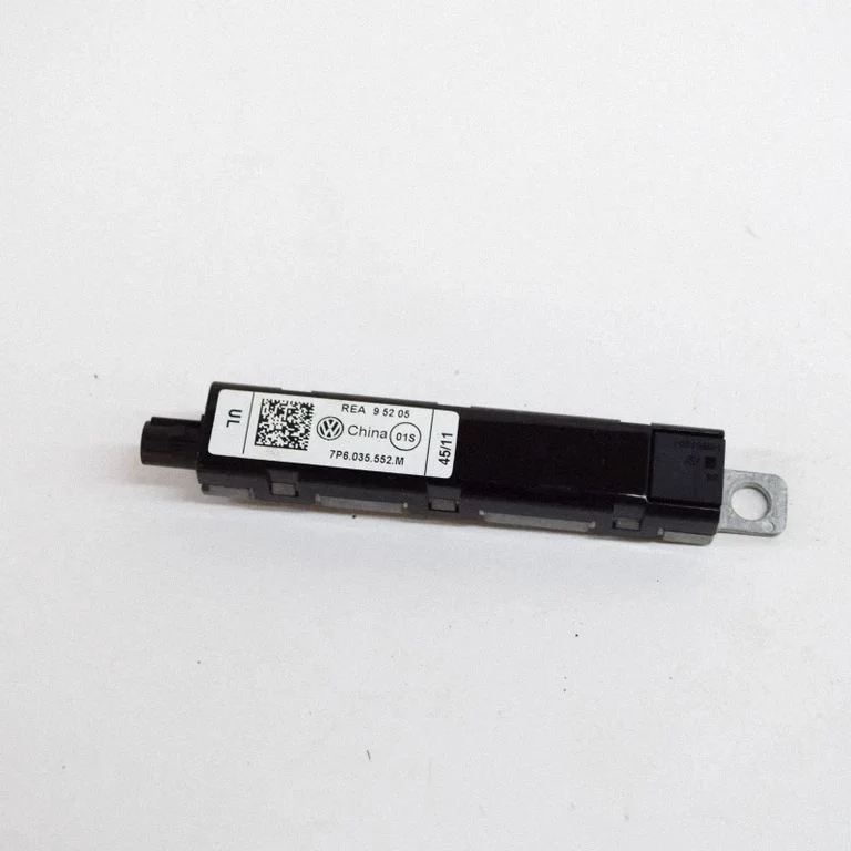 Aerial antenna amplifier – Volkswagen Touareg II (2010-2018)