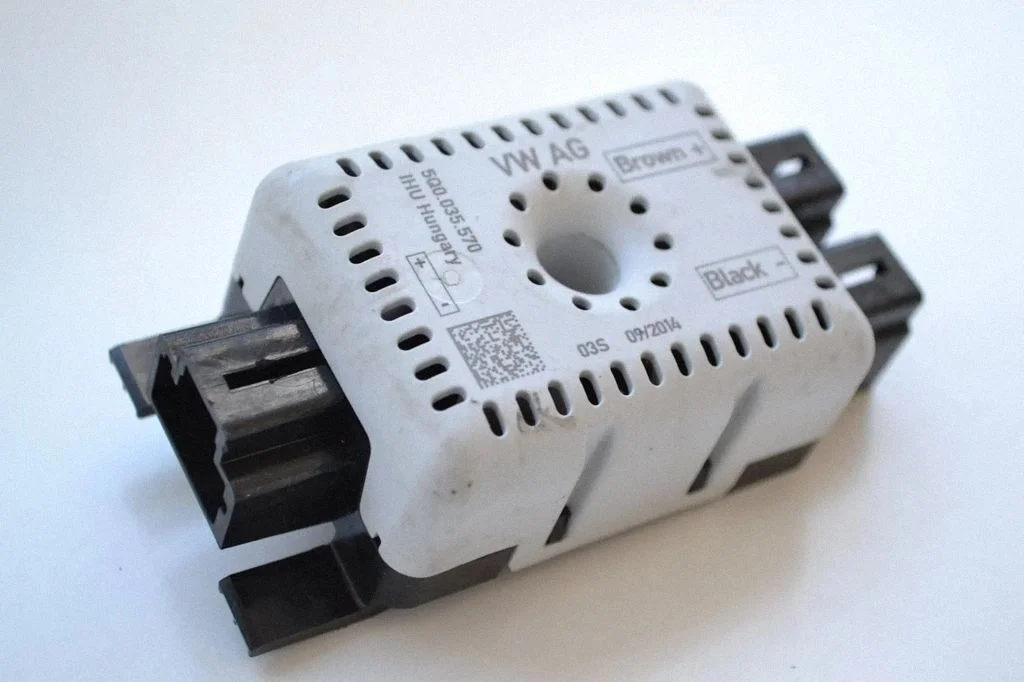 Antenas pastiprinātājs – Volkswagen e-Golf (2014-)