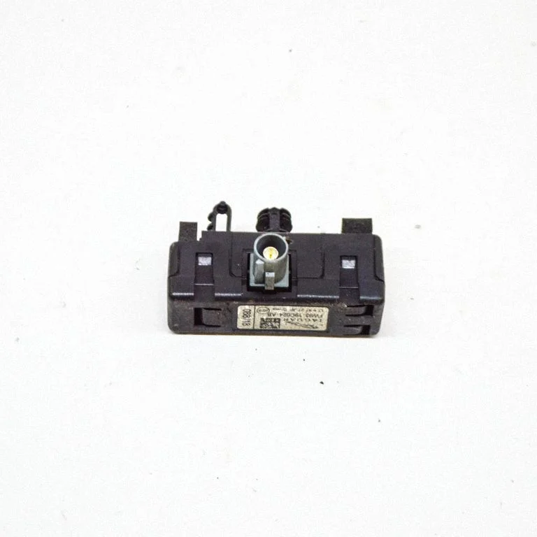 Antenas pastiprinātājs FW9319C024AB