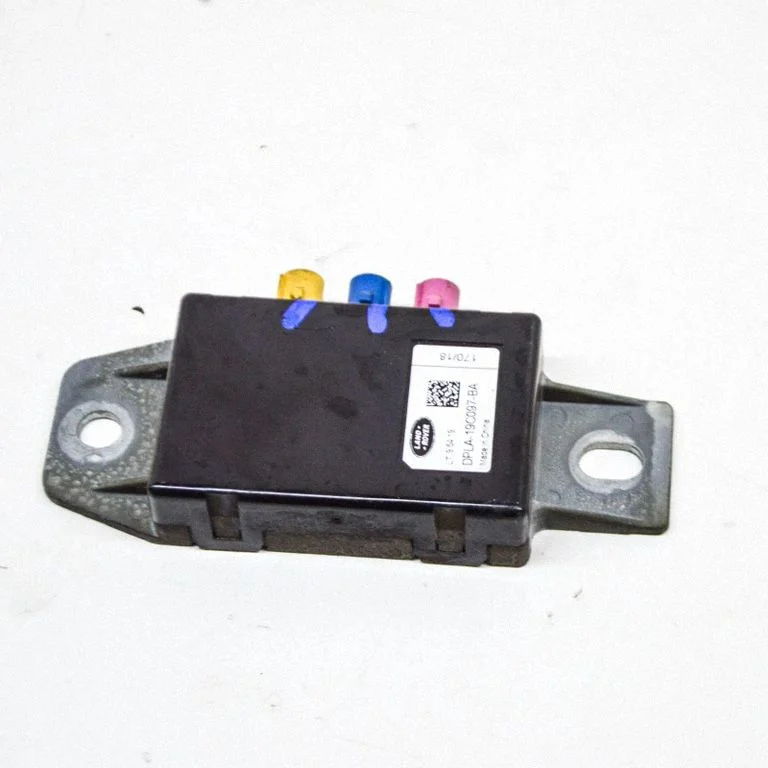 Aerial antenna amplifier – Jaguar I-Pace (2018-)