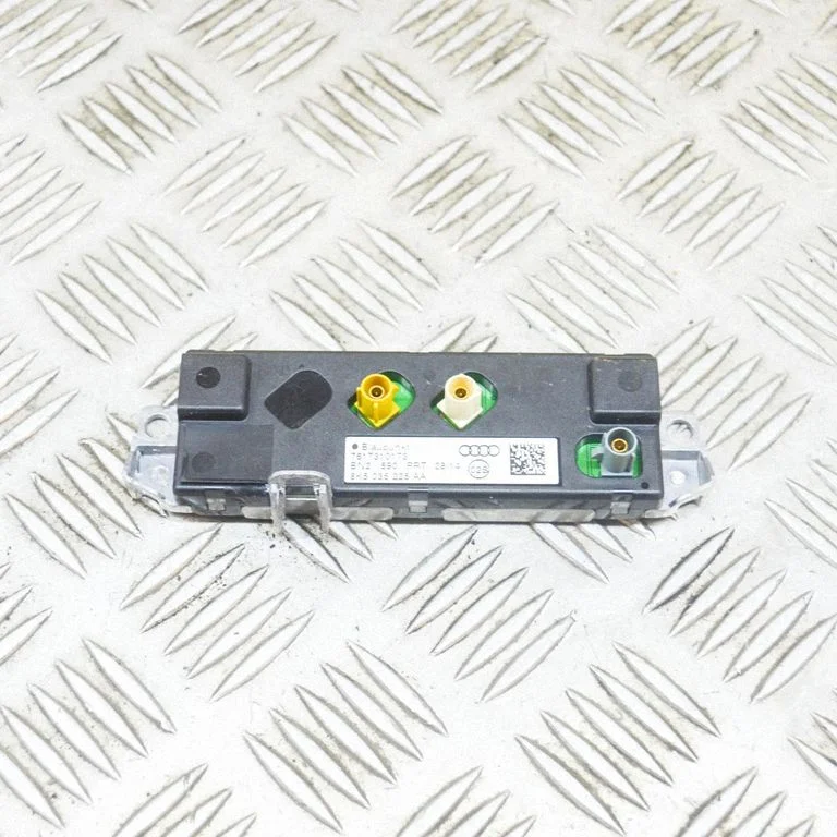 Wzmacniacz antenowy BN2590PRT