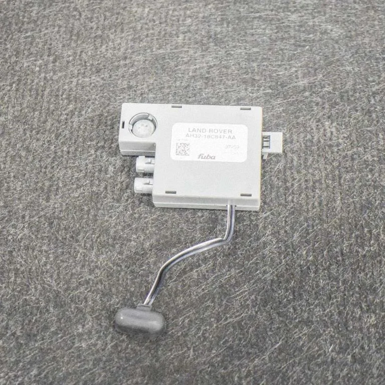 Antenas pastiprinātājs AH3218C847AA