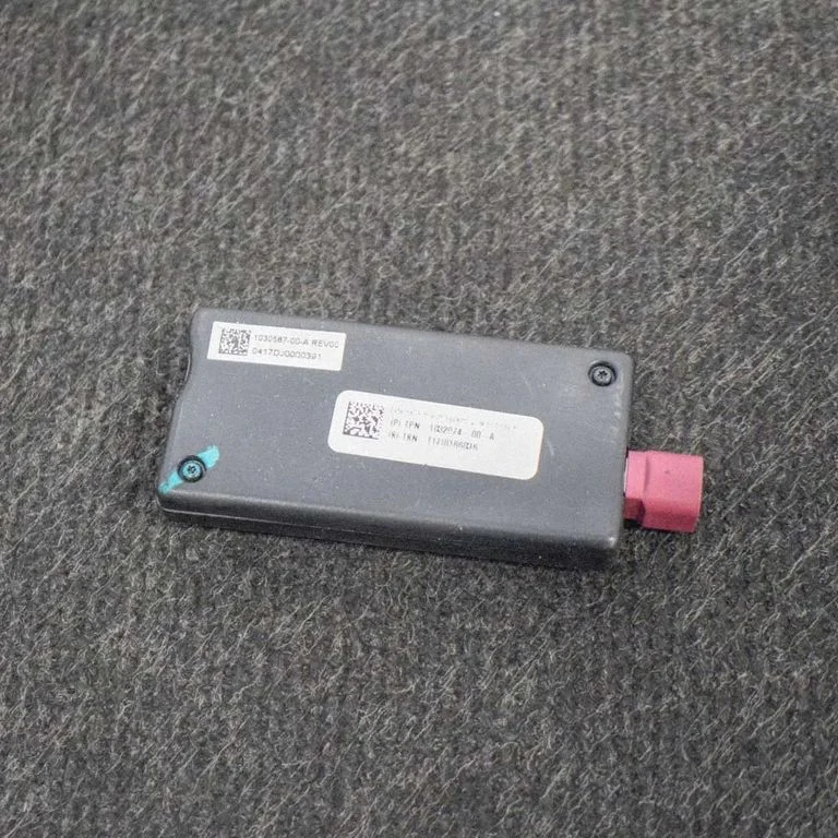 Antenas pastiprinātājs 103297400A