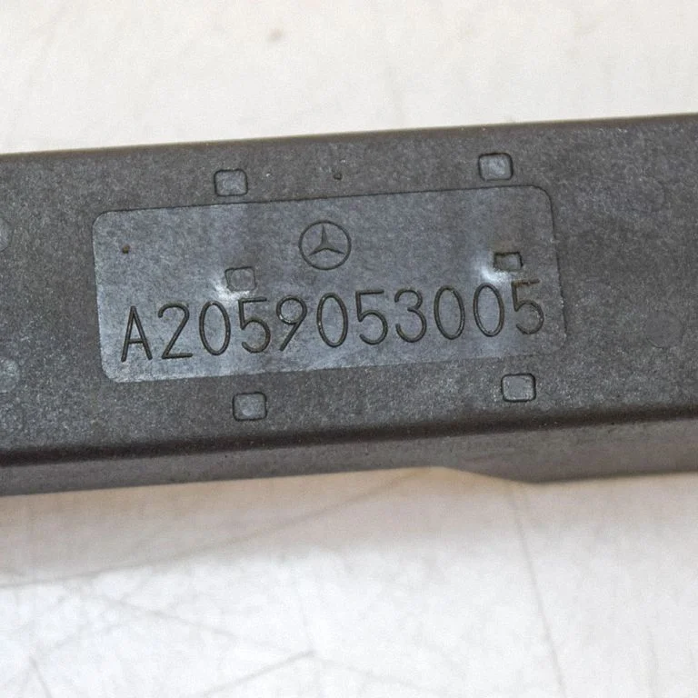 Antenas pastiprinātājs A2059053005